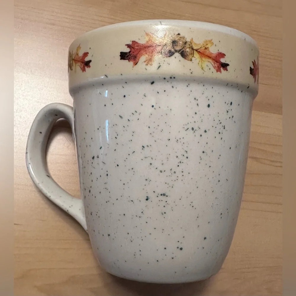 Vintage J.Q Outdoors Rivers edge deer mug